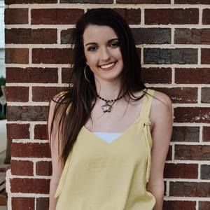 Meet your Posher, Katelyn